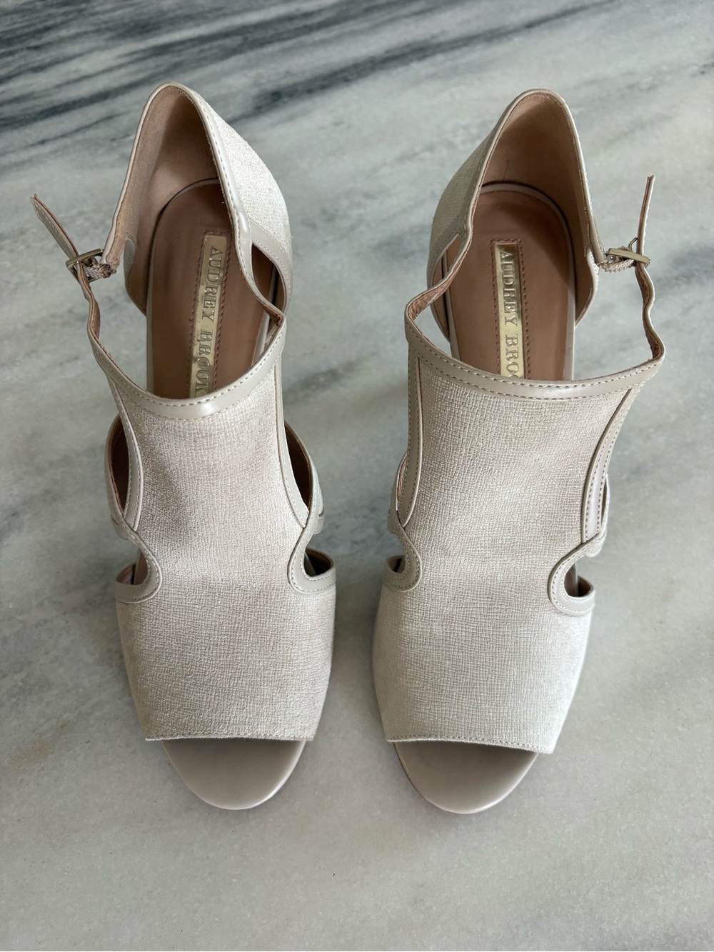 Audrey Brooke Neutral Cream Cutout Peep-Toe Heels 9.5